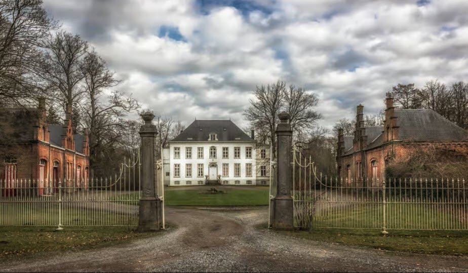 Kasteel Montens (Hof Van Massenhoven), Zandhoven, Belgium